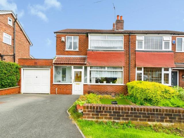 House for sale in Roe Green, Salford