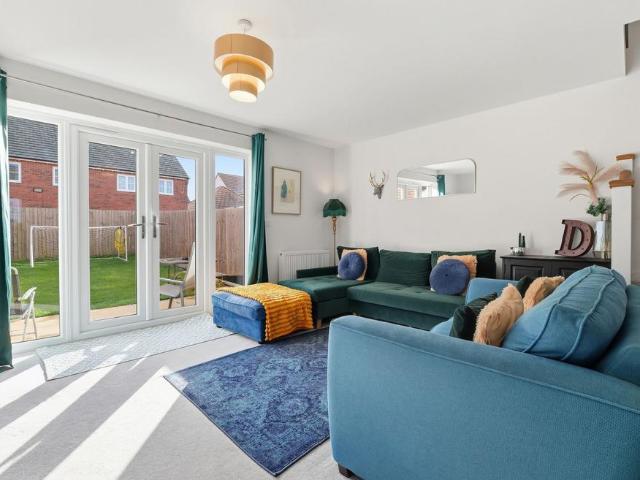 House for sale in Elmfield, Leicestershire