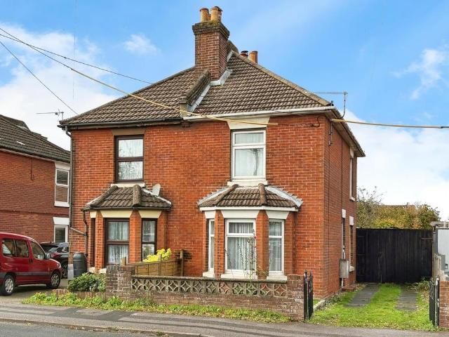 House for sale in Old Netley, Helford