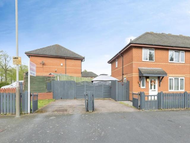 House for sale in Old Wharf, City Of Leicester