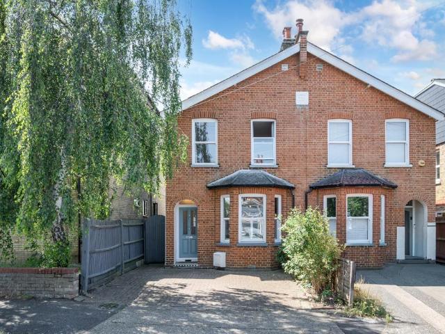House for sale in Tolworth, Greater London