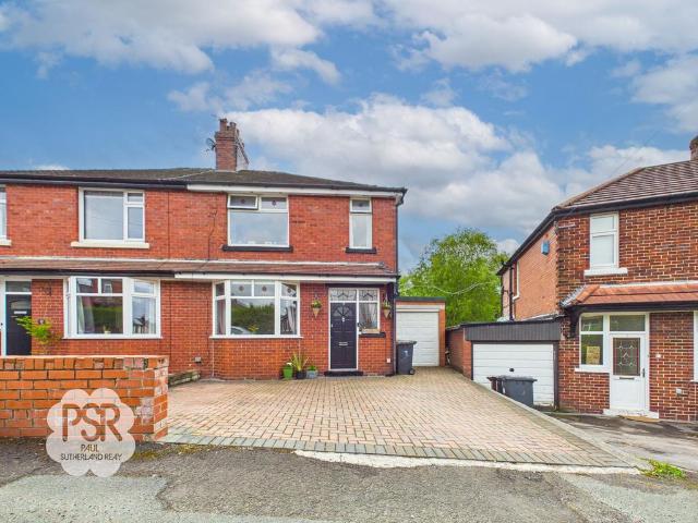 House for sale in Charlesworth, East Midlands