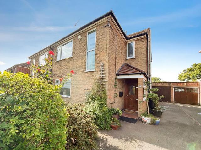 House for sale in Green Close, Warwickshire