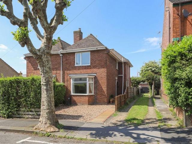 House for sale in Loundsley Green, East Midlands