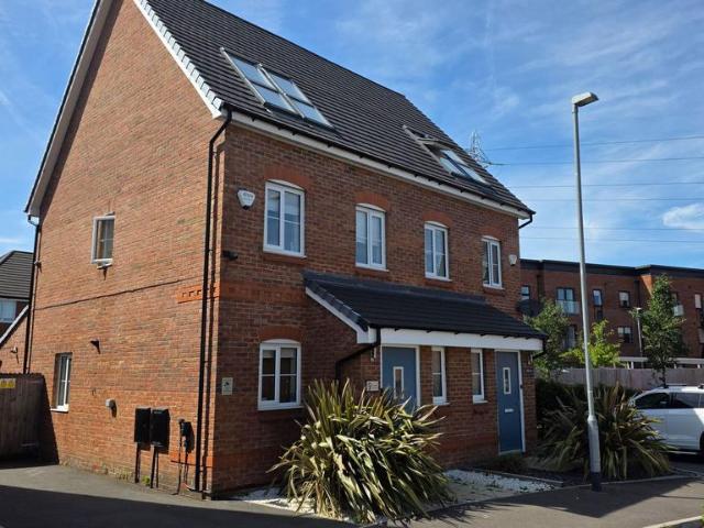 House for sale in Walkden