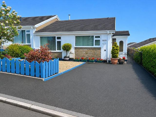 House for sale in Saundersfoot, Wales