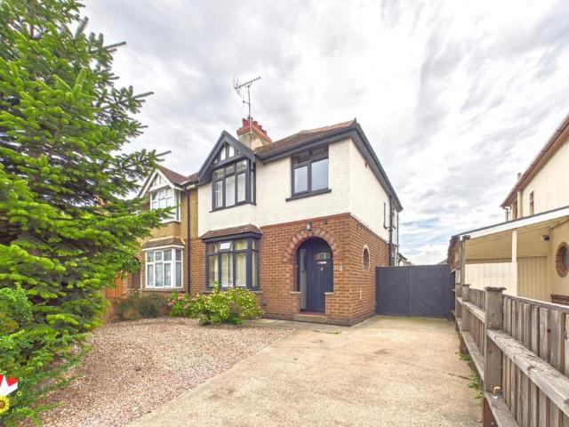 House for sale in Gloucester, Gloucestershire