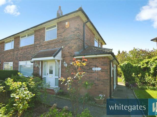 House for sale in Robin Hood, West Yorkshire