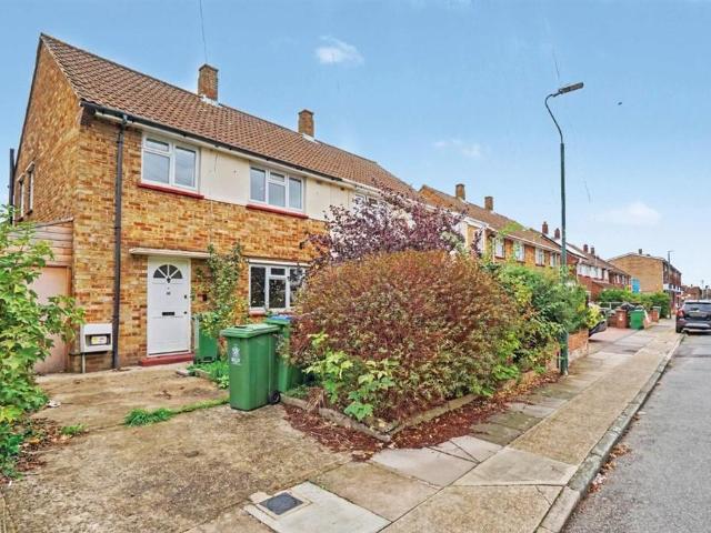 House for sale in London Borough of Bexley, Greater London