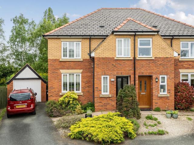 House for sale in Abermule, Wales