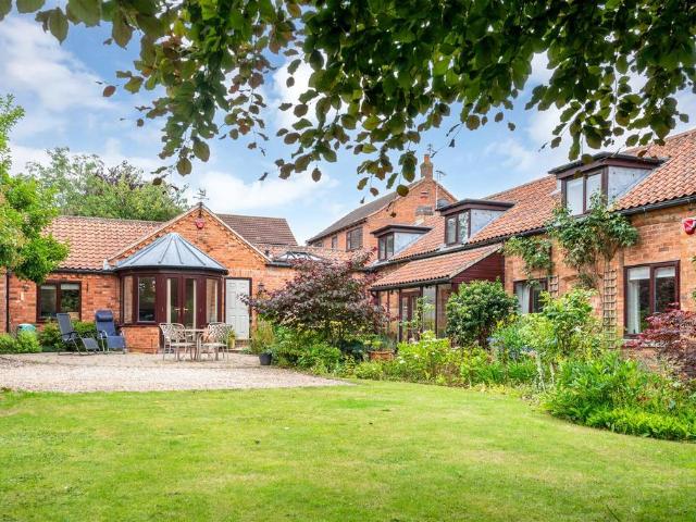 House for sale in Barton In Fabis, East Midlands