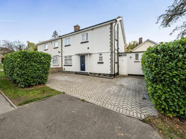 House for sale in Beecroft, Dunstable