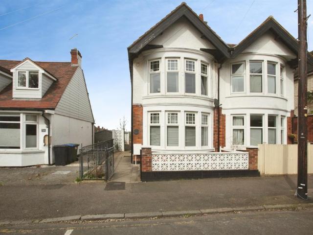 House for sale in New Bilton, Warwickshire