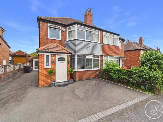 House for sale in Austhorpe, West Yorkshire