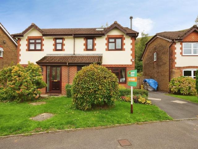 House for sale in Victoria, Waun-lwyd