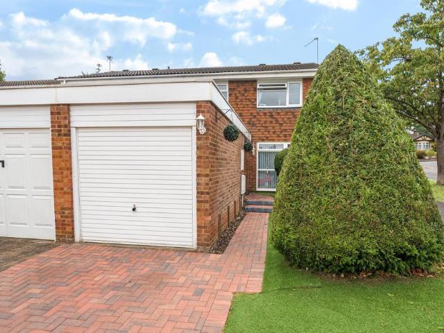 House for sale in Kings Hill, Colliers End
