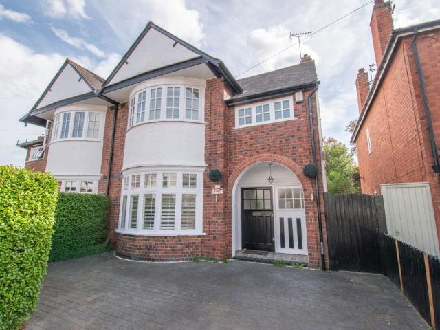 House for sale in Knighton, Leicester
