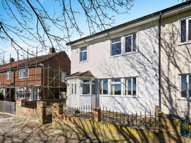 House for sale in Royal Borough of Greenwich, Greater London