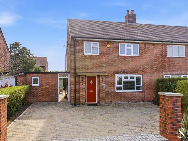 House for sale in Rostherne