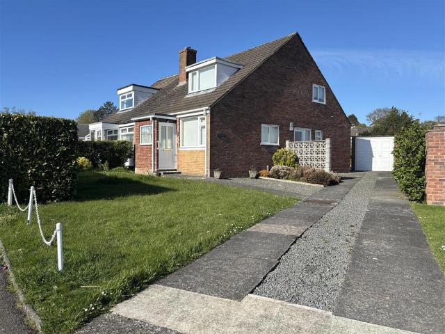 House for sale in Waun Fawr, Wales