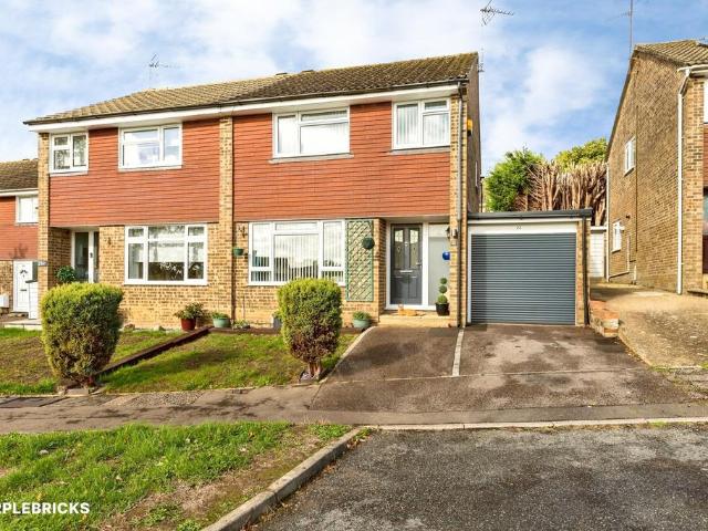 House for sale in Gossops Green, Crawley