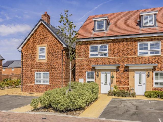 House for sale in Crookhorn, Spring Vale