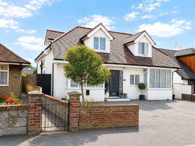 House for sale in Midway, Kent