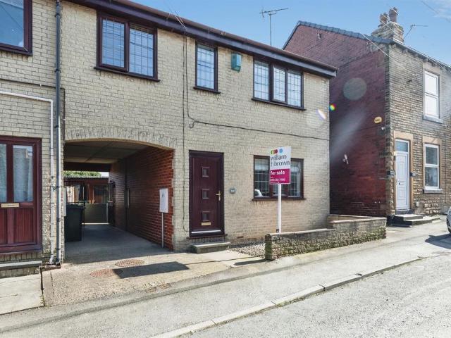 House for sale in West Ardsley, Tingley