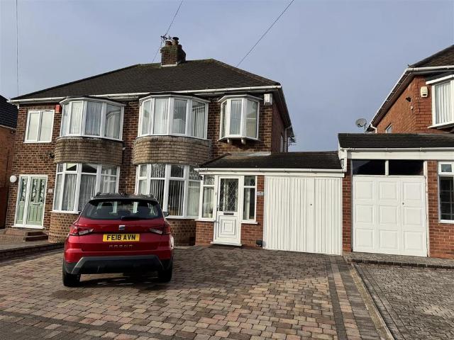 House for sale in Castle Bromwich, West Midlands