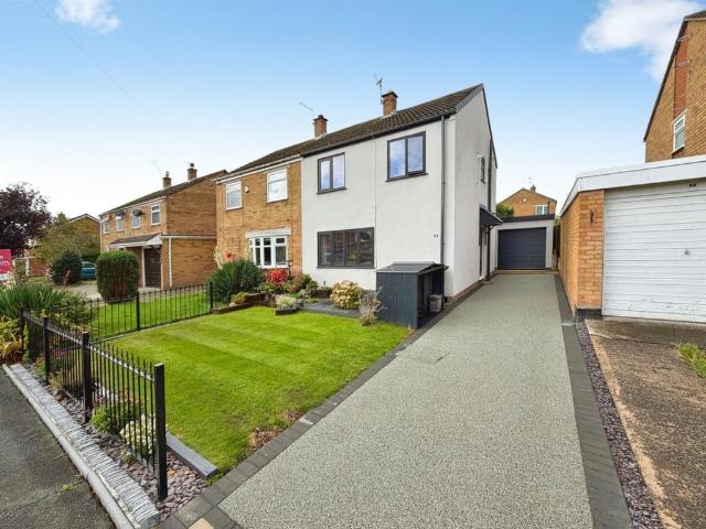 House for sale in Rossmore, Cheshire