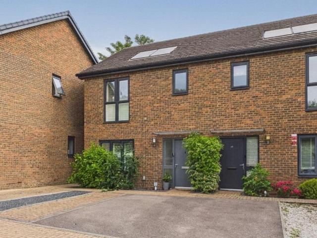 House for sale in Repton Manor, Bridgefield