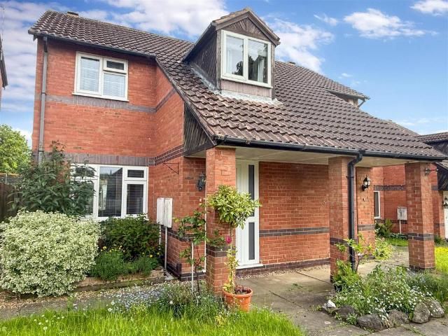 House for sale in Barton In Fabis, East Midlands
