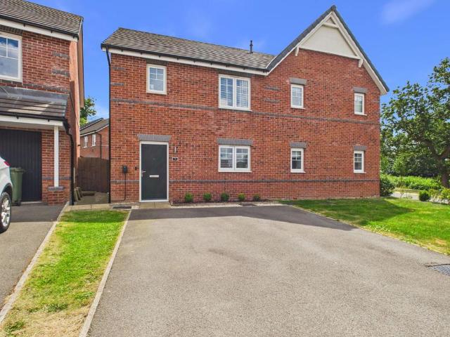 House for sale in Elmton, East Midlands