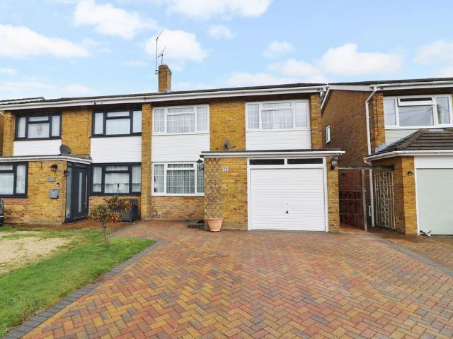 House for sale in Hedge End, Helford