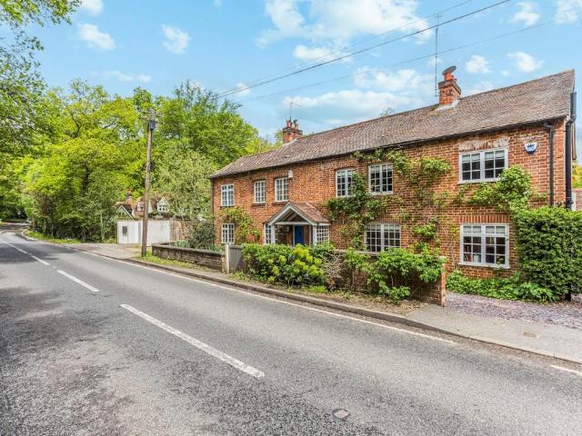 House for sale in Sunningdale
