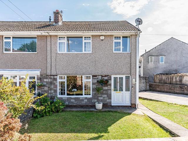 House for sale in Llantrisant, Beddau
