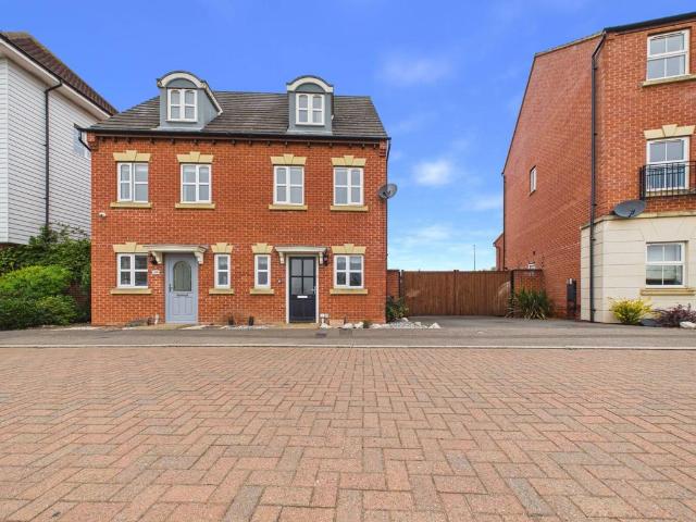 House for sale in Hampton Vale, Peterborough
