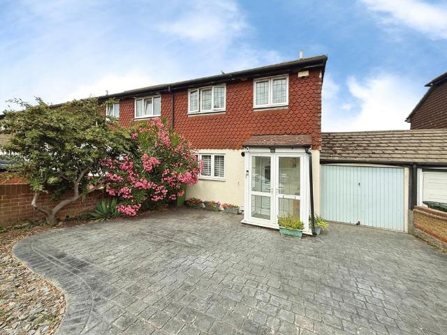 House for sale in Thamesmead, Greater London