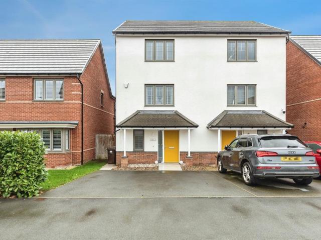 House for sale in Pontefract, West Yorkshire