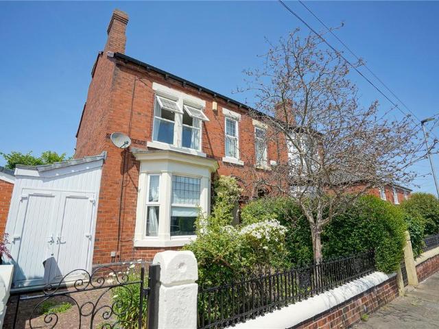 House for sale in Herringthorpe, South Yorkshire