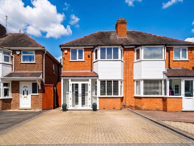 House for sale in Shirley, West Midlands