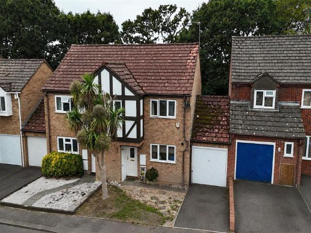 House for sale in Creekmoor, Poole