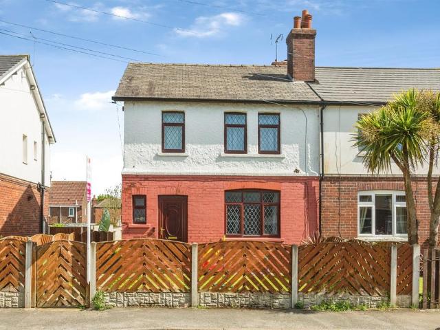 House for sale in Crofton, West Yorkshire