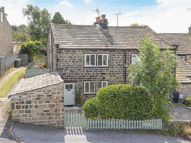 House for sale in Rawdon, West Yorkshire