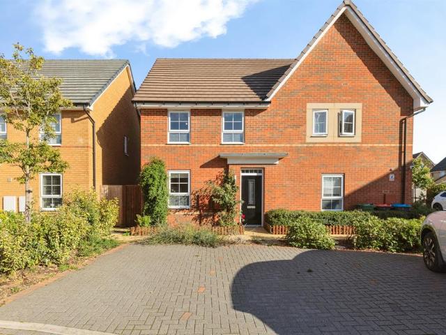 House for sale in Brooklands, Milton Keynes