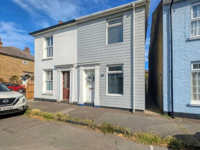 House for sale in Brightlingsea, Dale Hill