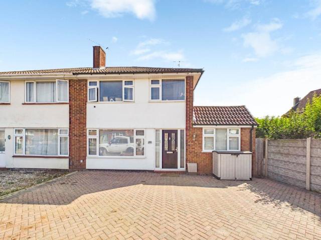 House for sale in Bedgrove, Aylesbury