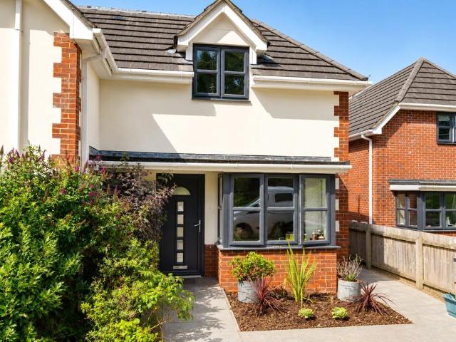 House for sale in Alderholt, East Dorset