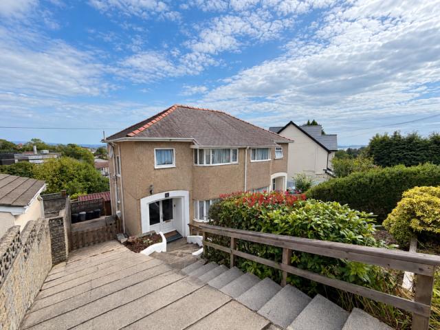 House for sale in Tycoch, Swansea