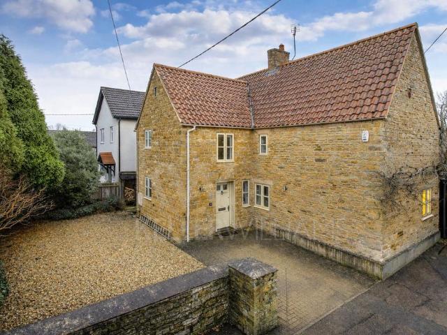 House for sale in Great Billing, Little Billing